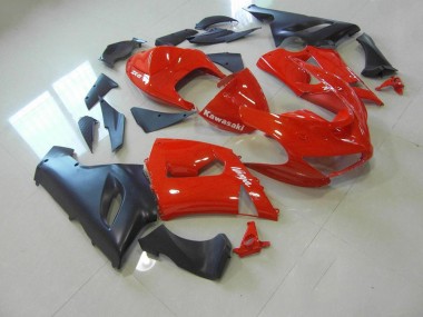 Rouge et Noir Mat Carénage Kawasaki ZX6R 05-06